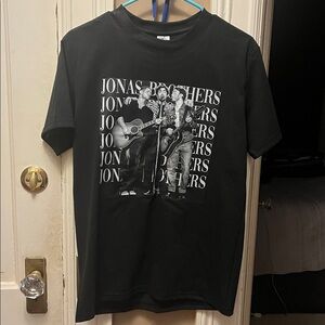SHEIN Black Graphic Tee - Jonas Brothers